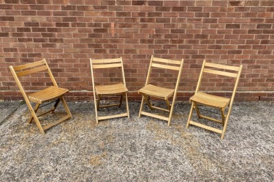 vintage outdoor wooden folding chairs